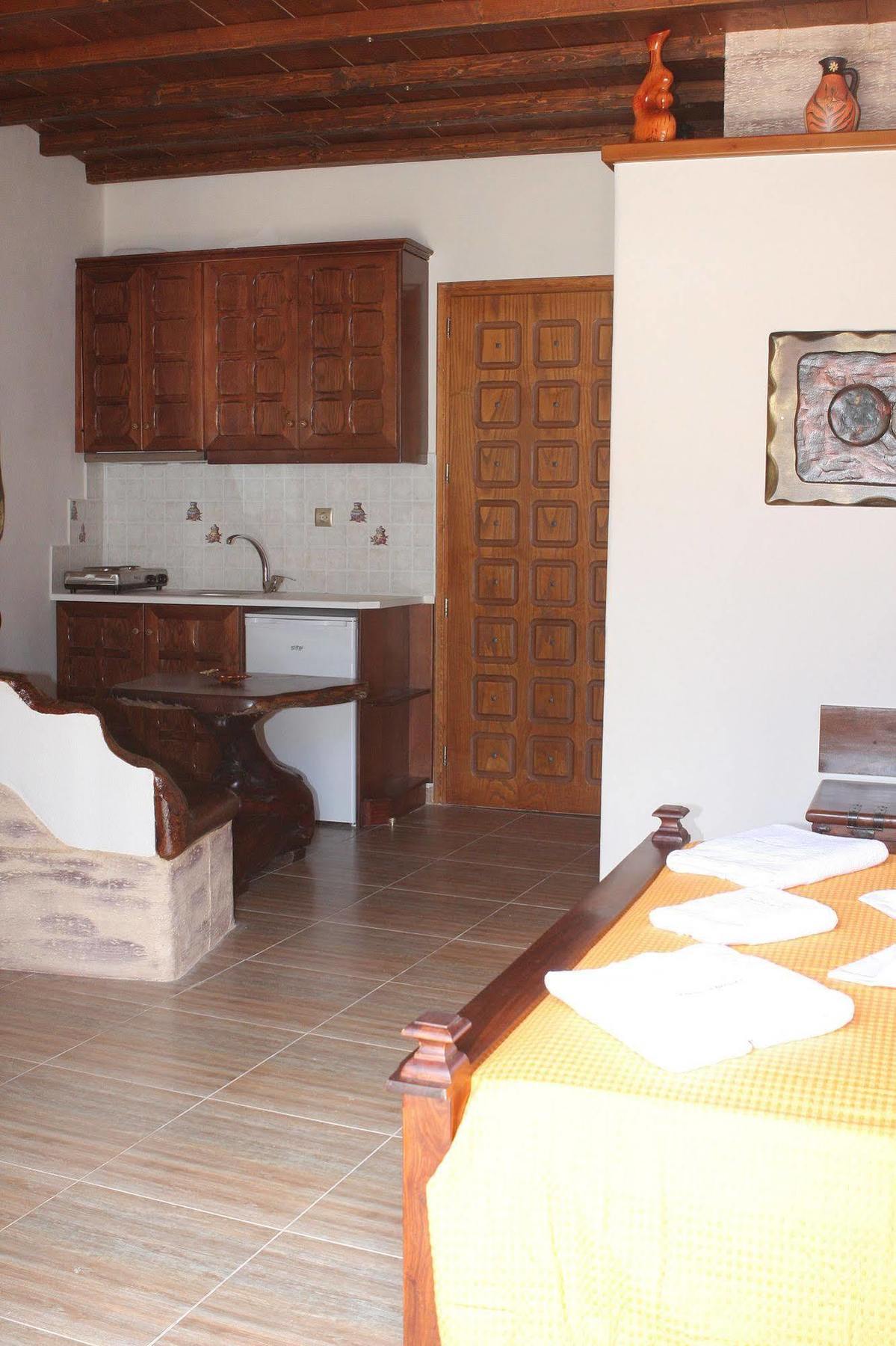 Castelo Boutique Hotel Panteli Extérieur photo